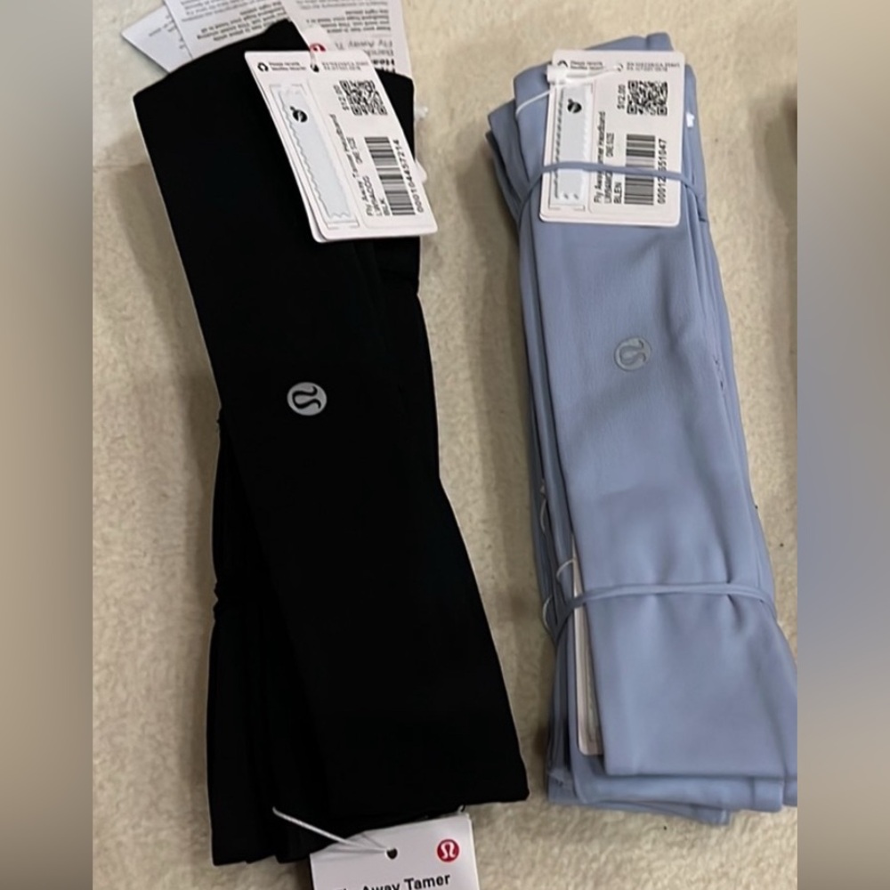 🔥SALE!! 🍋3 Lululemon fly away tamer head band blue and Blk only! No white - Picture 4 of 14
